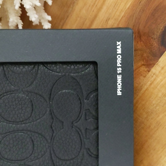 Coach 🔥 NWT 🔥 iPhone 15 promax cellphone protector. Black with Coach logos - Picture 3 of 10